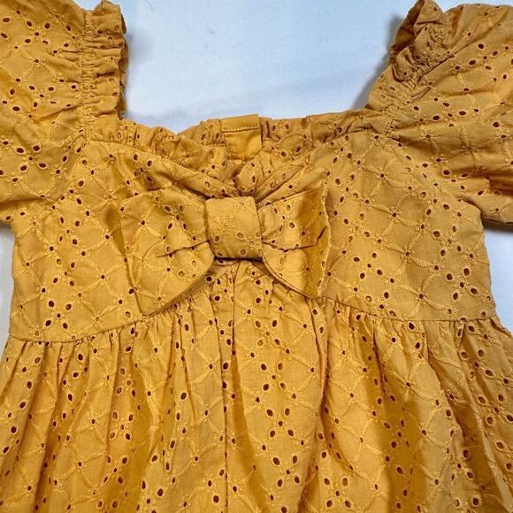 NWT Janie and Jack Girls Gold Eyelet Puff Sleeve Lined Dress Bow Detail- Size 5 - Picture 5 of 8